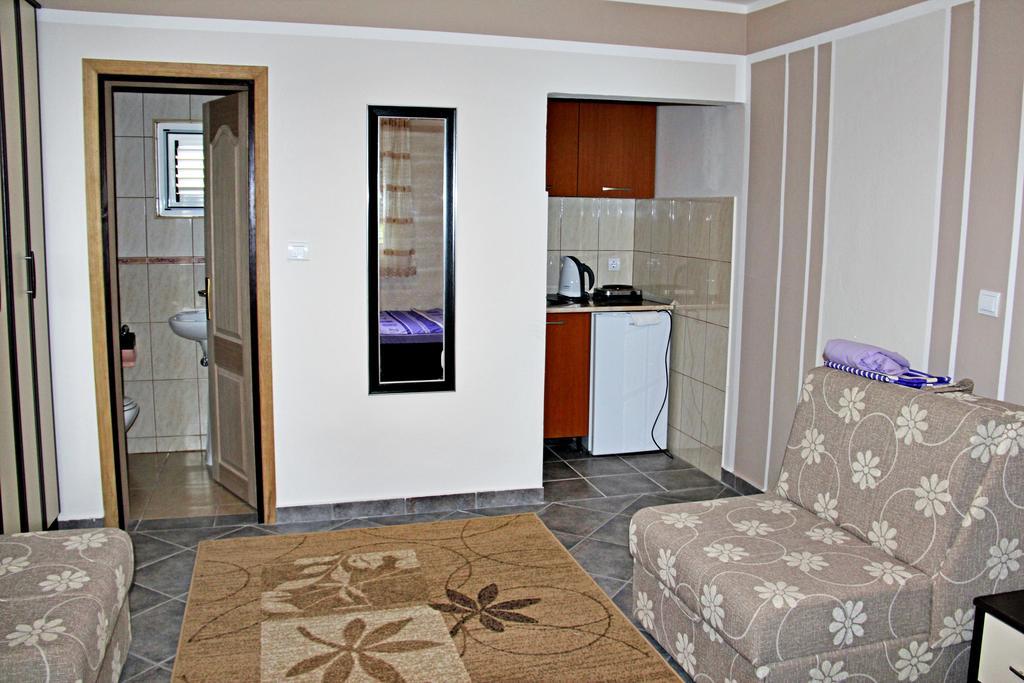 Apartments in villa Viktoria Sutomore Buitenkant foto
